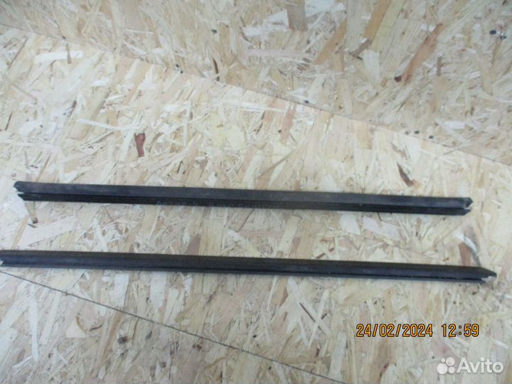 Бархотка двери Рено Логан 1