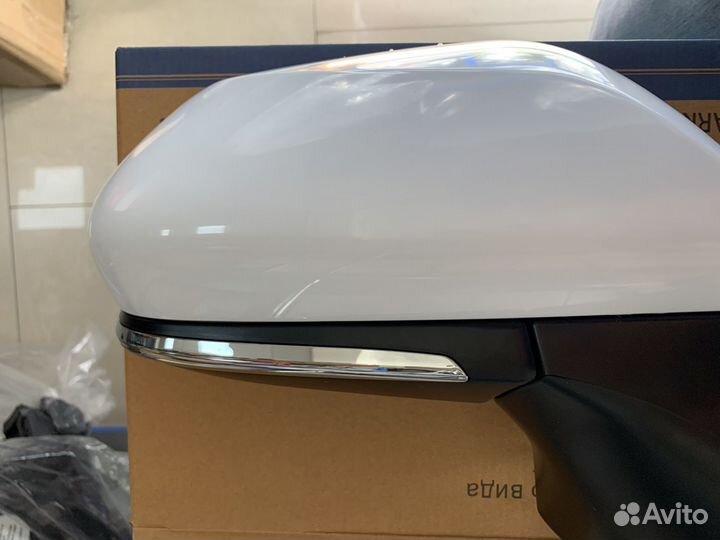 Боковое зеркало Toyota camry v70