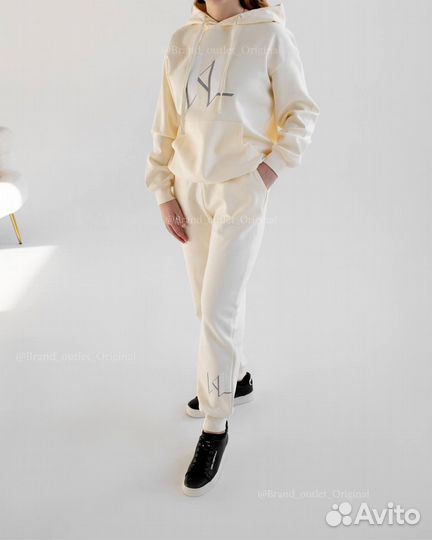 Новый костюм Karl Lagerfeld оригинал