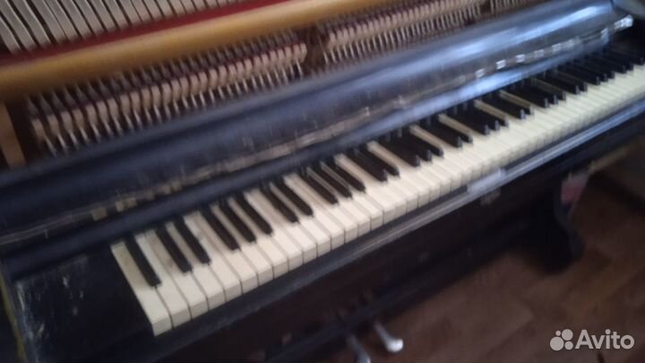 Пианино Сура на запчасти