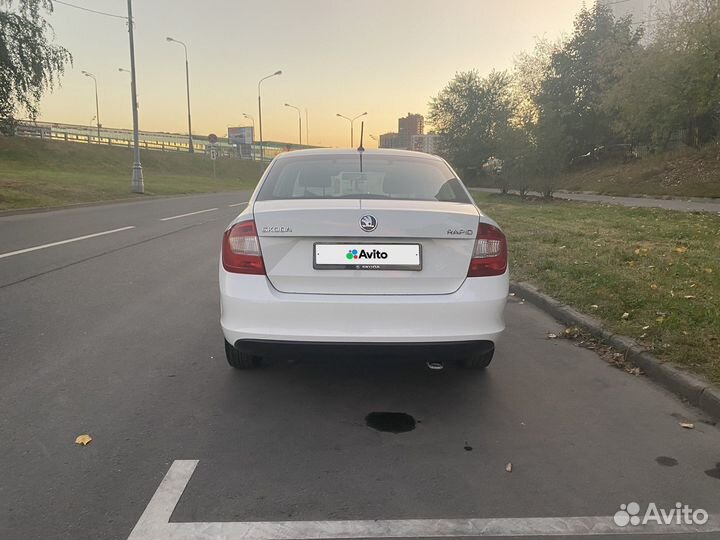 Skoda Rapid 1.6 AT, 2016, 269 000 км