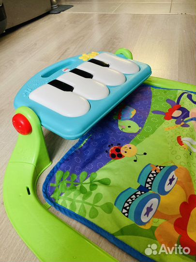 Развивающий коврик с пианино