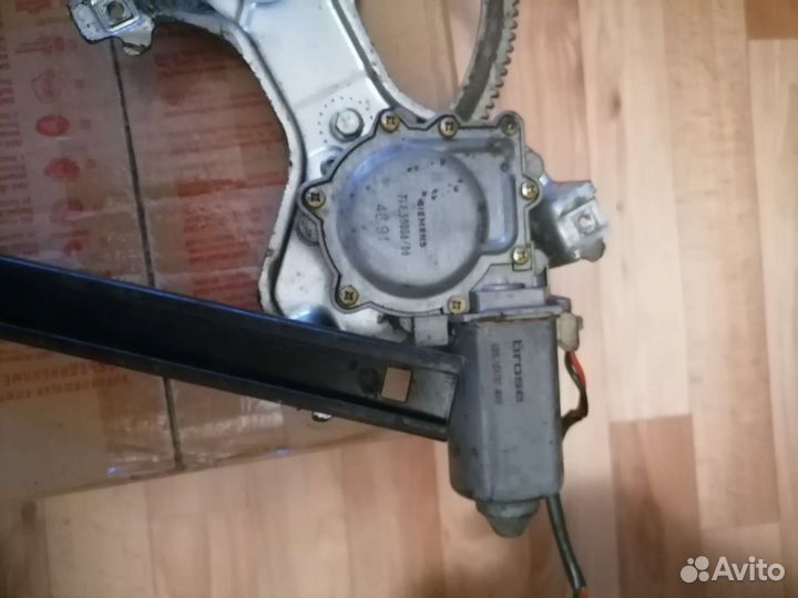 Электро стеклоподъемник Passat b4