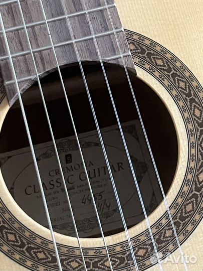 Классическая гитара cremona