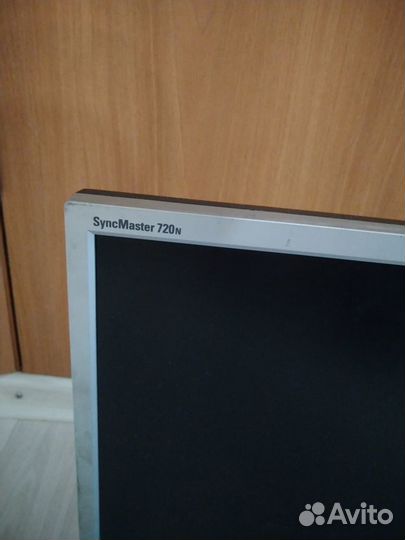 Монитор Samsung 720N 17''