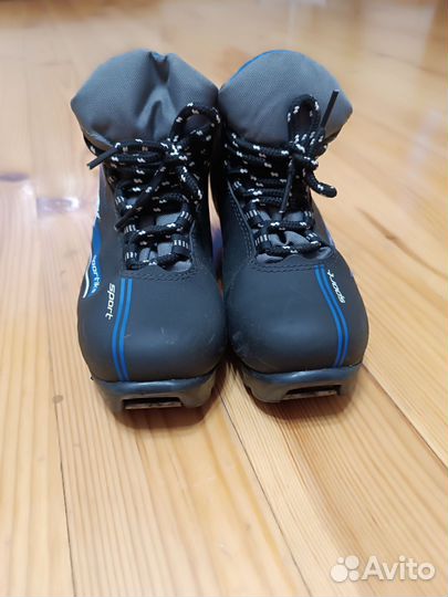 Лыжные ботинки классические