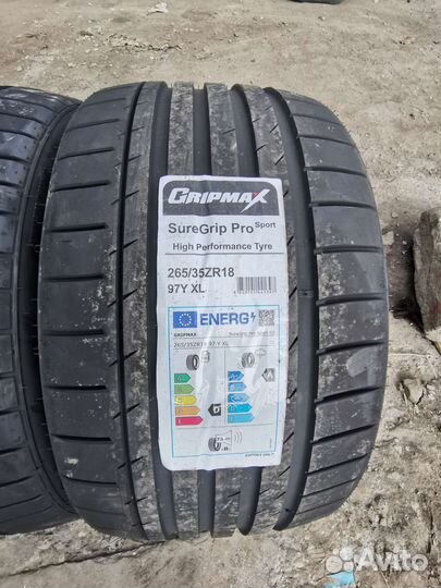 Gripmax SureGrip Pro Sport 245/40 R18 и 265/35 R18