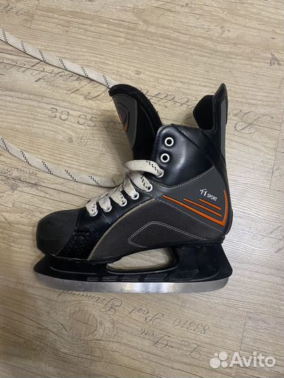 Коньки хоккейные 40 размер
