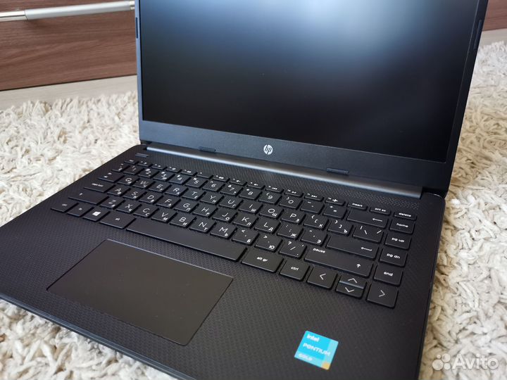 Ноутбук HP 14-2012ur