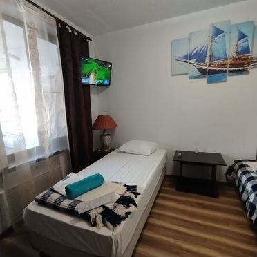 Комната 16 м² в > 9-к., 1/2 эт.