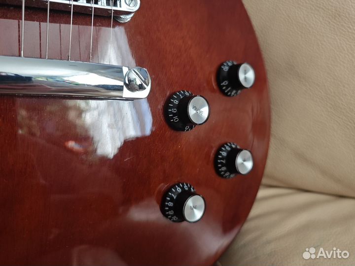 Электрогитара Epiphone Les Paul studio LT