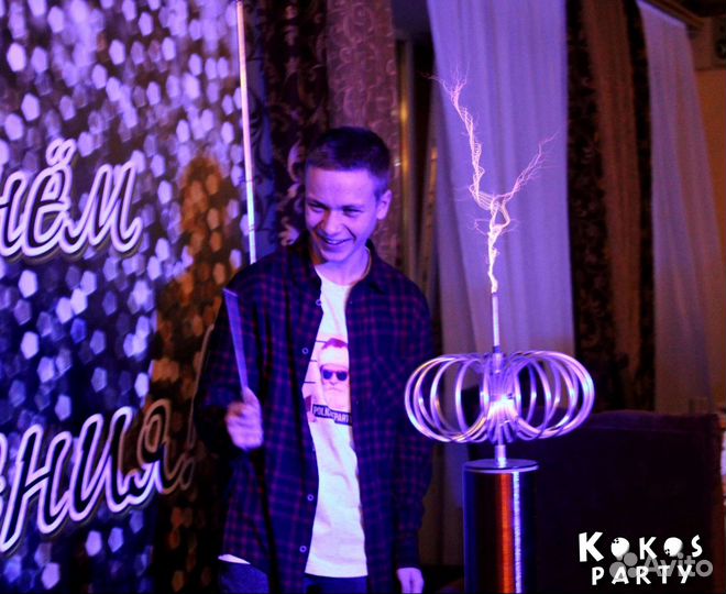 Тесла шоу Шоу Электрических молний аниматоры