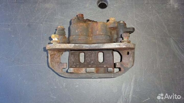 Суппорт передний левый Toyota Townace CR38