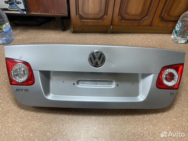 Крышка багажника Volkswagen Jetta 5 05-11г
