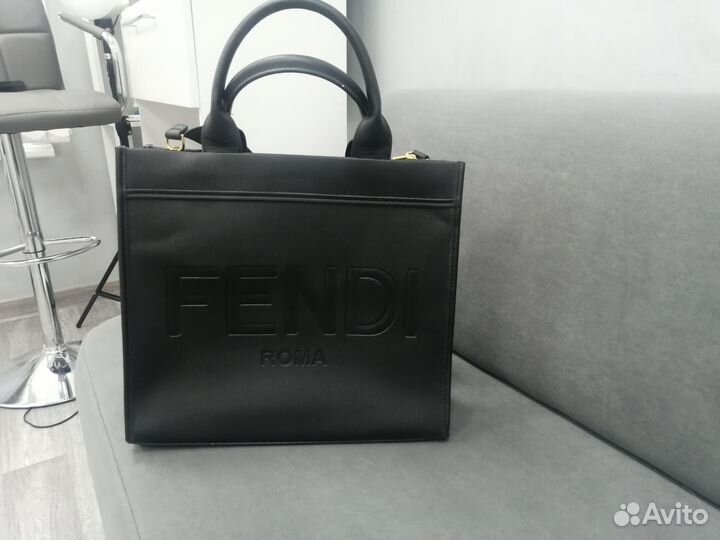 Женская сумка fendi