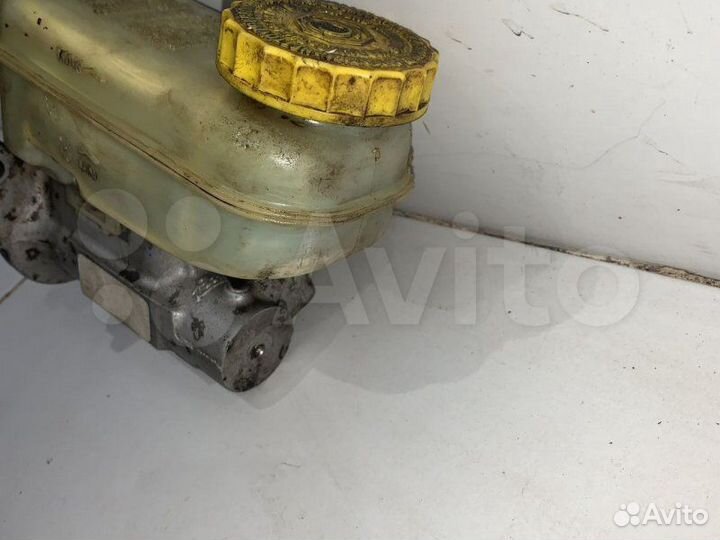 Главный тормозной цилиндр Chrysler Sebring