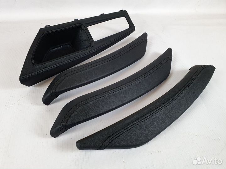 Ручки в коже Лада Веста чёрная строчка