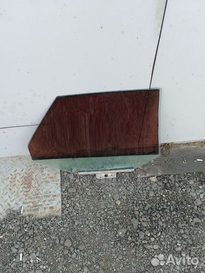 Стекло заднее левое Приора, 2110