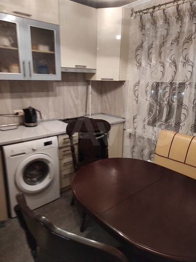 2-к. квартира, 50 м², 9/10 эт.