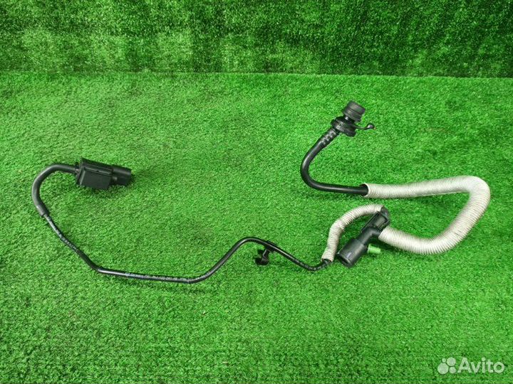 Трубка вакуумная с клапаном Audi Tt 8J CDA 1.8