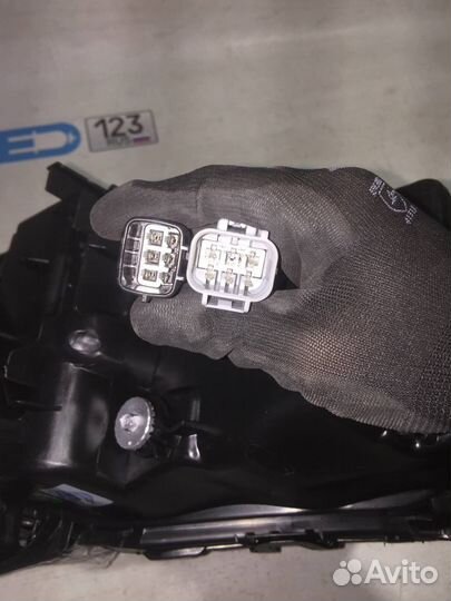 Фары Lexus ES xv60 2015-2018 в стиле 2020