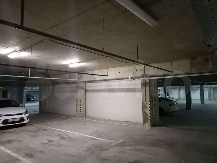 Машиноместо, 14 м²