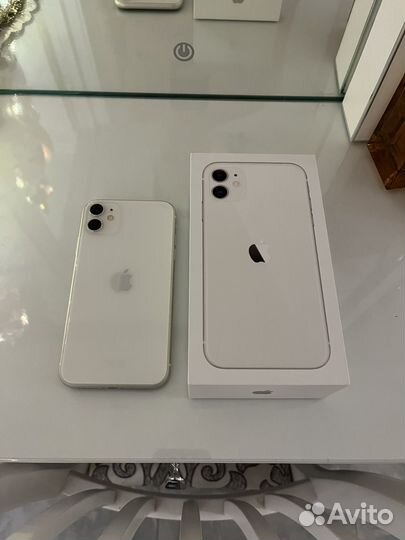 iPhone 11, 64 ГБ