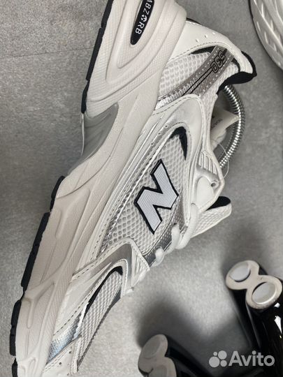 Кроссовки унисекс New Balance летние