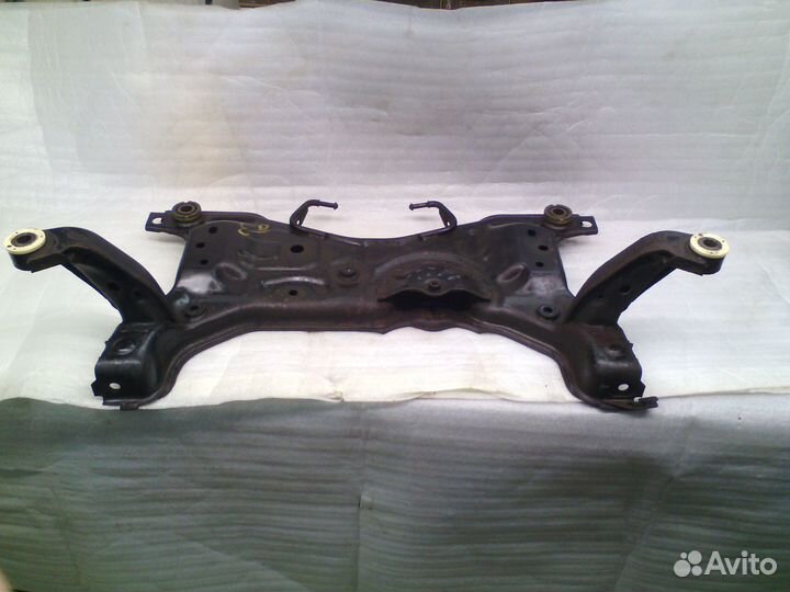 Передний подрамник Мазда 3 бл