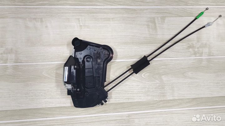 RAV4 -5 Замок двери передний правый Оригинал 19-23