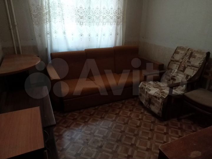 Комната 9 м² в 3-к., 2/4 эт.