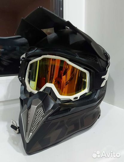 Кроссовый шлем