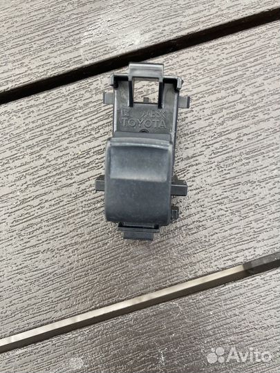 Кнопка заднего стеклоподьемника toyota corolla