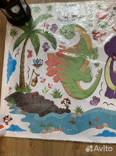 Наклейки на стену