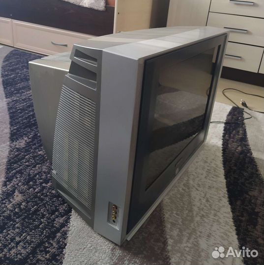 Телевизор samsung