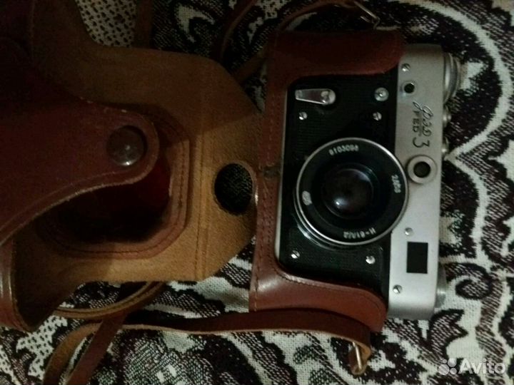 Фотоаппарат фэд 3 в чехле и фотовспышка сэф 3м