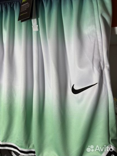 Шорты Nike градиент