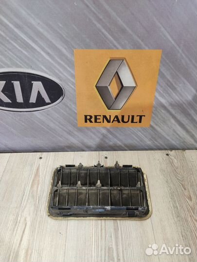 Клапан Решетка вентиляции салона Kia sorento XM