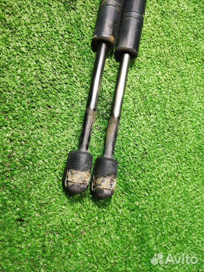 Амортизатор капота Opel Vectra B