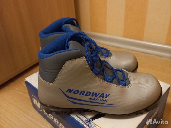 Лыжные ботинки