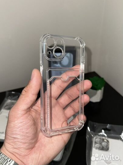 Чехол на iPhone с отделением под карту