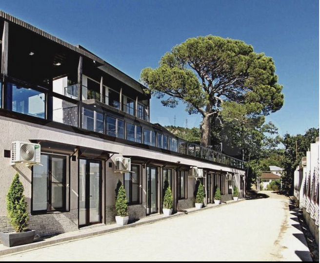 Коттедж 270 м² на участке 8,4 сот.