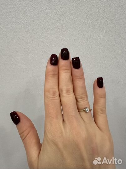 Кольцо с бриллиантом 16р