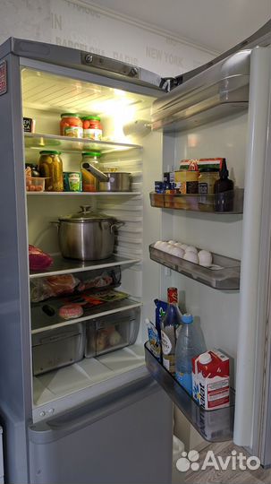 Холодильник Ariston