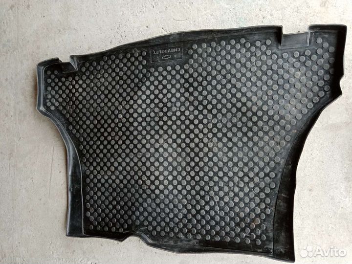 Коврик резиновый в багажник Шевроле Ланос