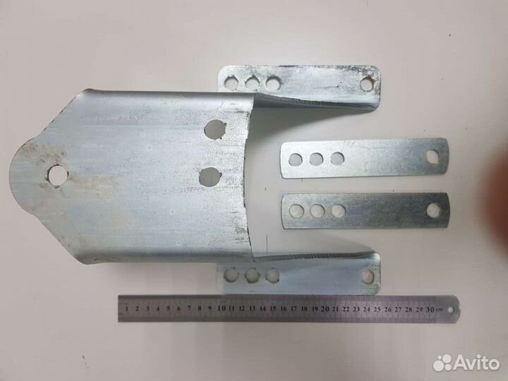 Кронштейн запасного колеса универсальный