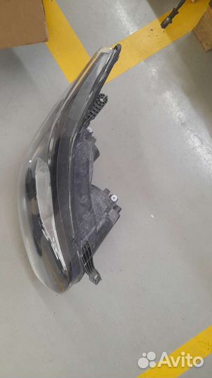 Фара передняя правая Форд Транзит 2015-2022. Новая