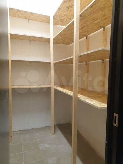 Машиноместо, 10 м²