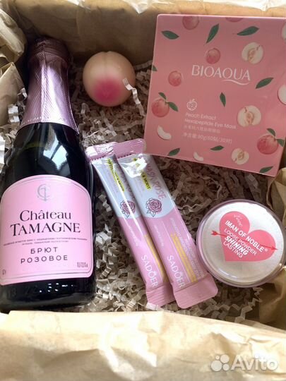 Нвогодний подарочный бокс