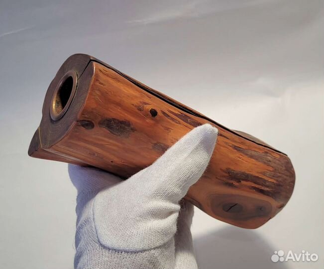 Старинный подсвечник